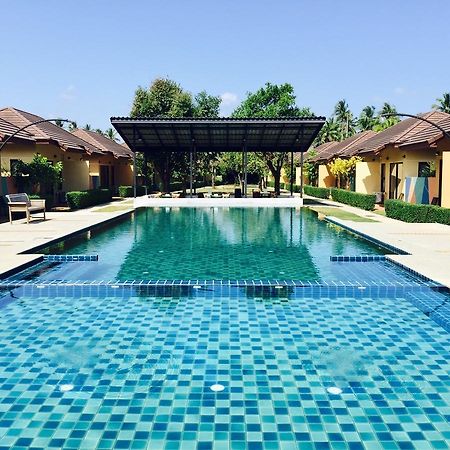 Green Adamas Resort Чумфон Екстериор снимка