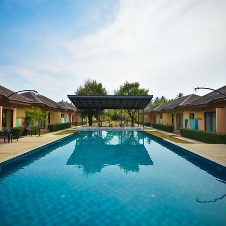 Green Adamas Resort Чумфон Екстериор снимка