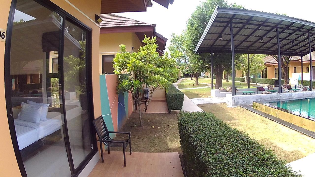Green Adamas Resort Чумфон Екстериор снимка